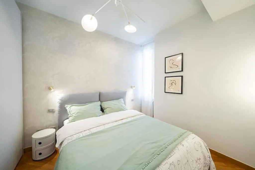 Ticinese Apartment Milan